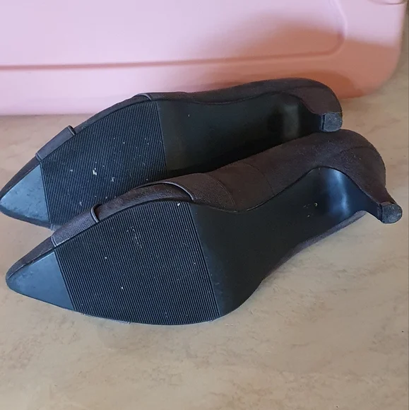 Size 9 Savannah grey pointy toe heel - Picture 7 of 7